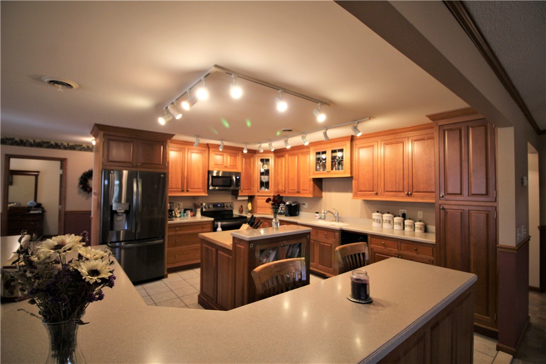 397 Durham Road Fair Play, SC 29643 - Photo 3 of 41 Kitchen with Corian Counters