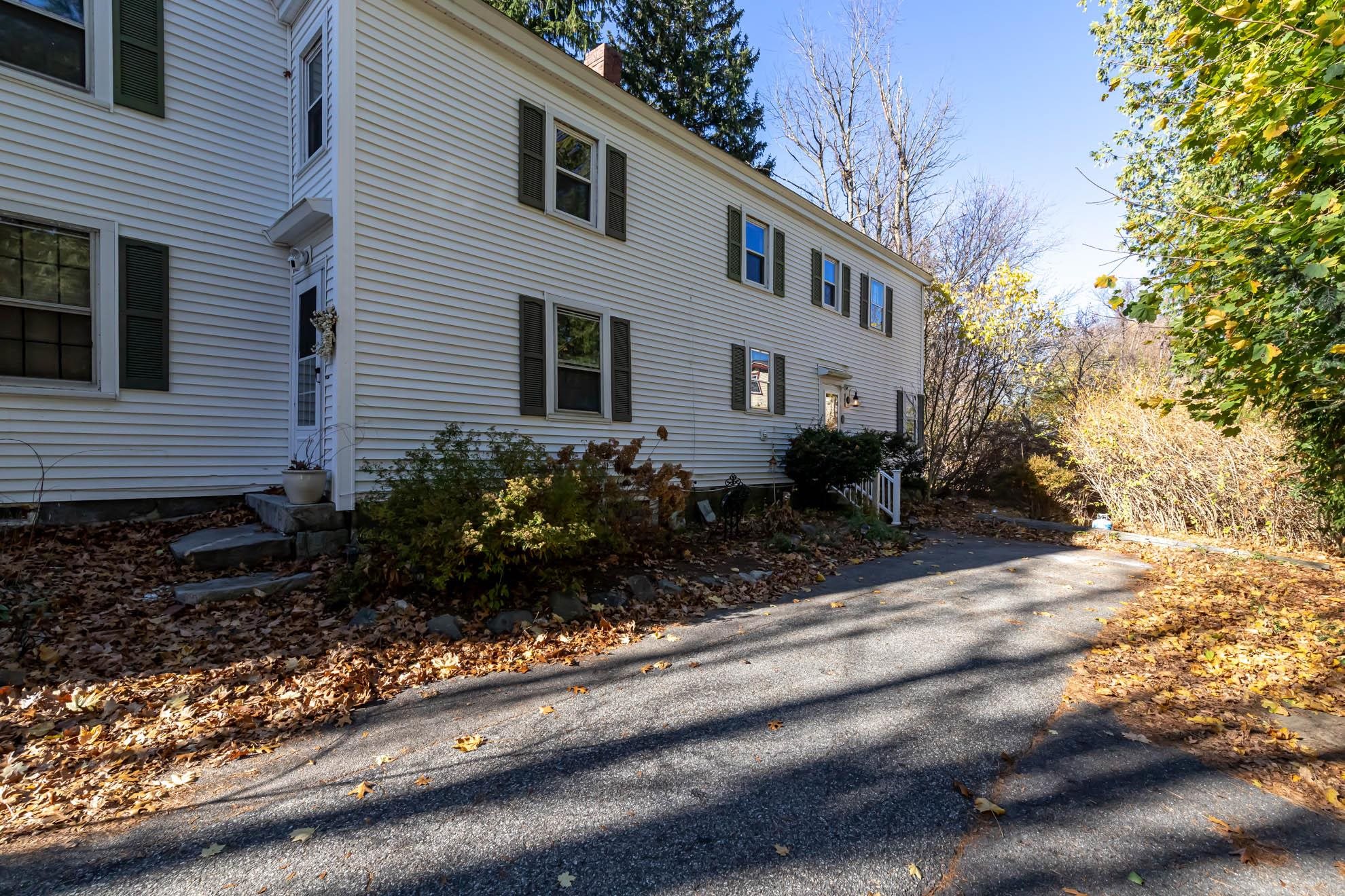 14 Bittersweet Lane, Unit 4 Exeter, NH 03833 - Photo 3 of 24 Gallery Image 3