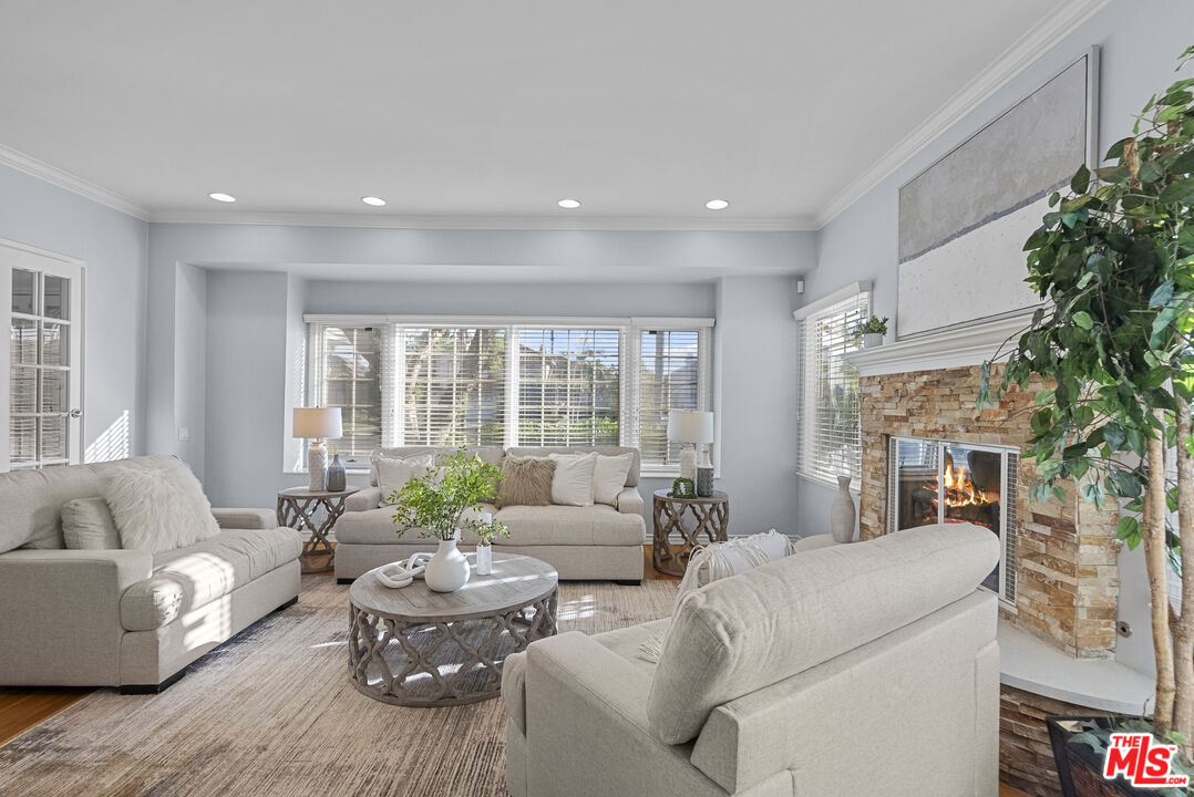 18779 Willowtree Lane Porter Ranch, CA 91326 - Photo 23 of 63