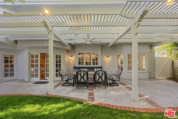 $1,885,000 | 18779 Willowtree Lane, Porter Ranch, CA 91326