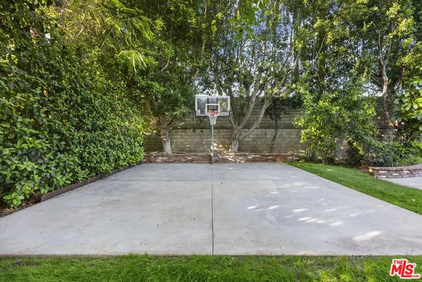 $1,885,000 | 18779 Willowtree Lane, Porter Ranch, CA 91326