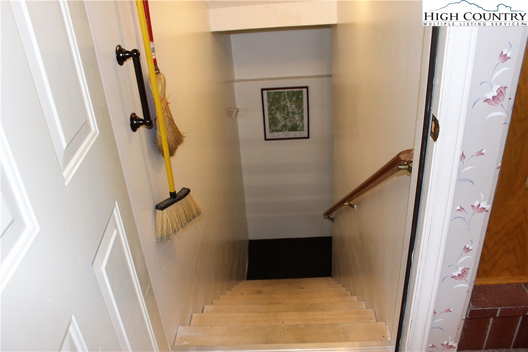 58 Windridge Road Newland, NC 28657 - Photo 26 of 40 Gallery Image 26