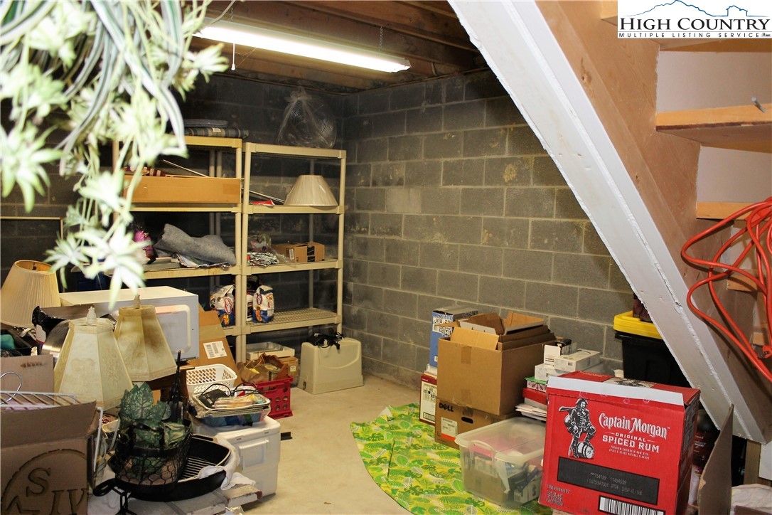 58 Windridge Road Newland, NC 28657 - Photo 32 of 40 Gallery Image 32
