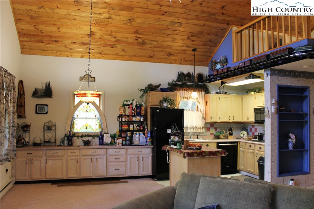58 Windridge Road Newland, NC 28657 - Photo 8 of 40 Gallery Image 8