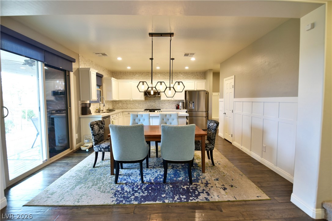 1120 Strada Cristallo Henderson, NV 89011 - Photo 15 of 52
