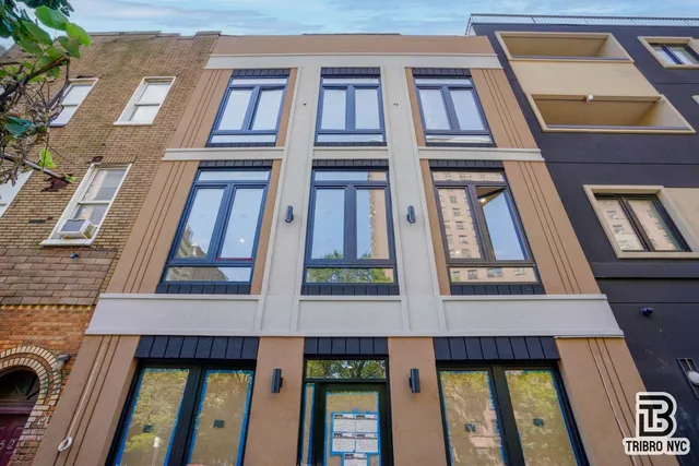 $3,650 | 92 Manhattan Avenue, Unit 1D | Williamsburg