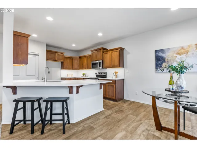 $450,000 | 1555 Adams Street, Independence, OR 97351