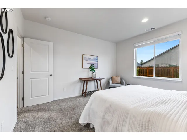 $450,000 | 1555 Adams Street, Independence, OR 97351