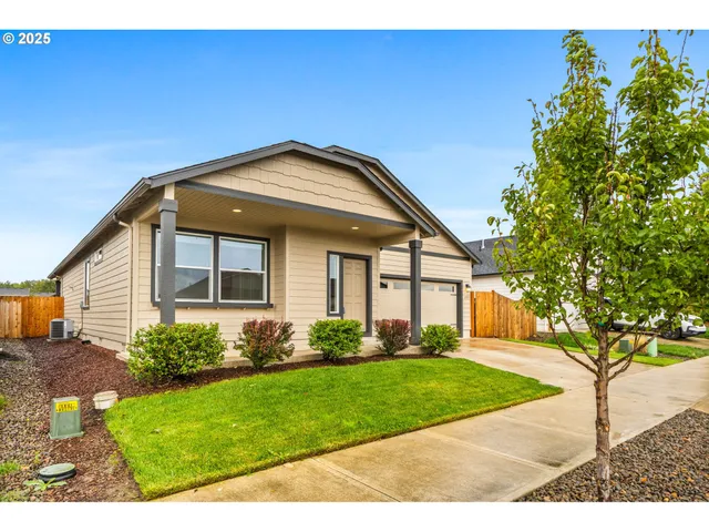 $450,000 | 1555 Adams Street, Independence, OR 97351