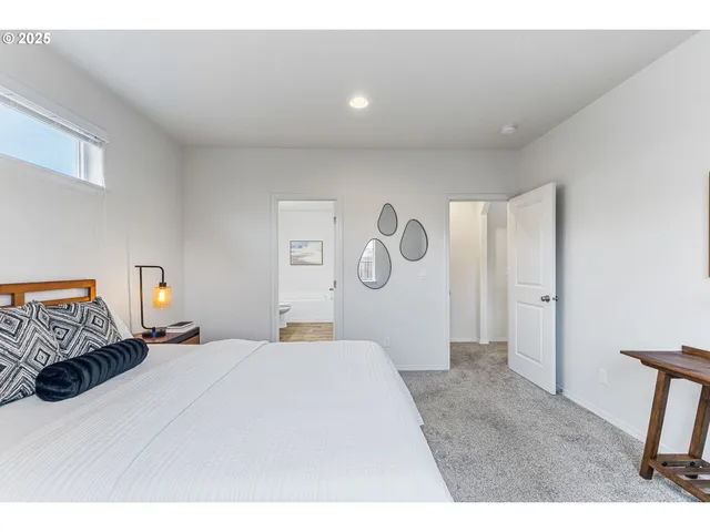 $450,000 | 1555 Adams Street, Independence, OR 97351