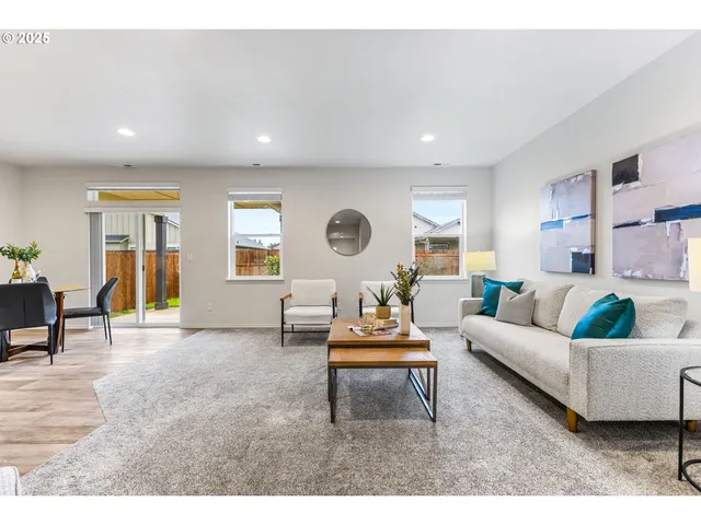 $450,000 | 1555 Adams Street, Independence, OR 97351