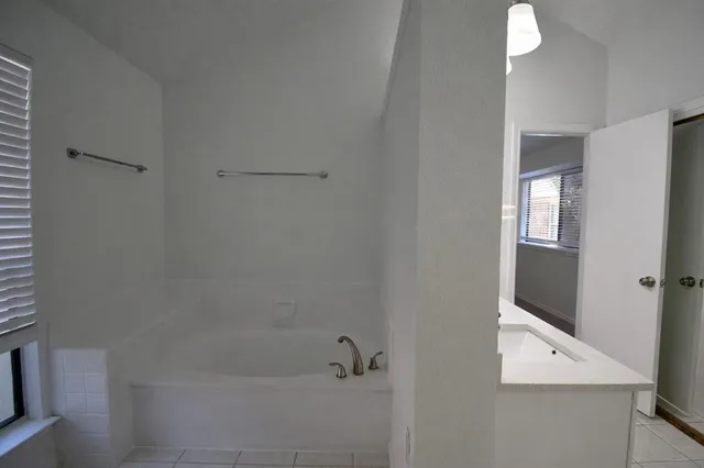 $2,800 | 2035 Lansdown Drive, Carrollton, TX 75010