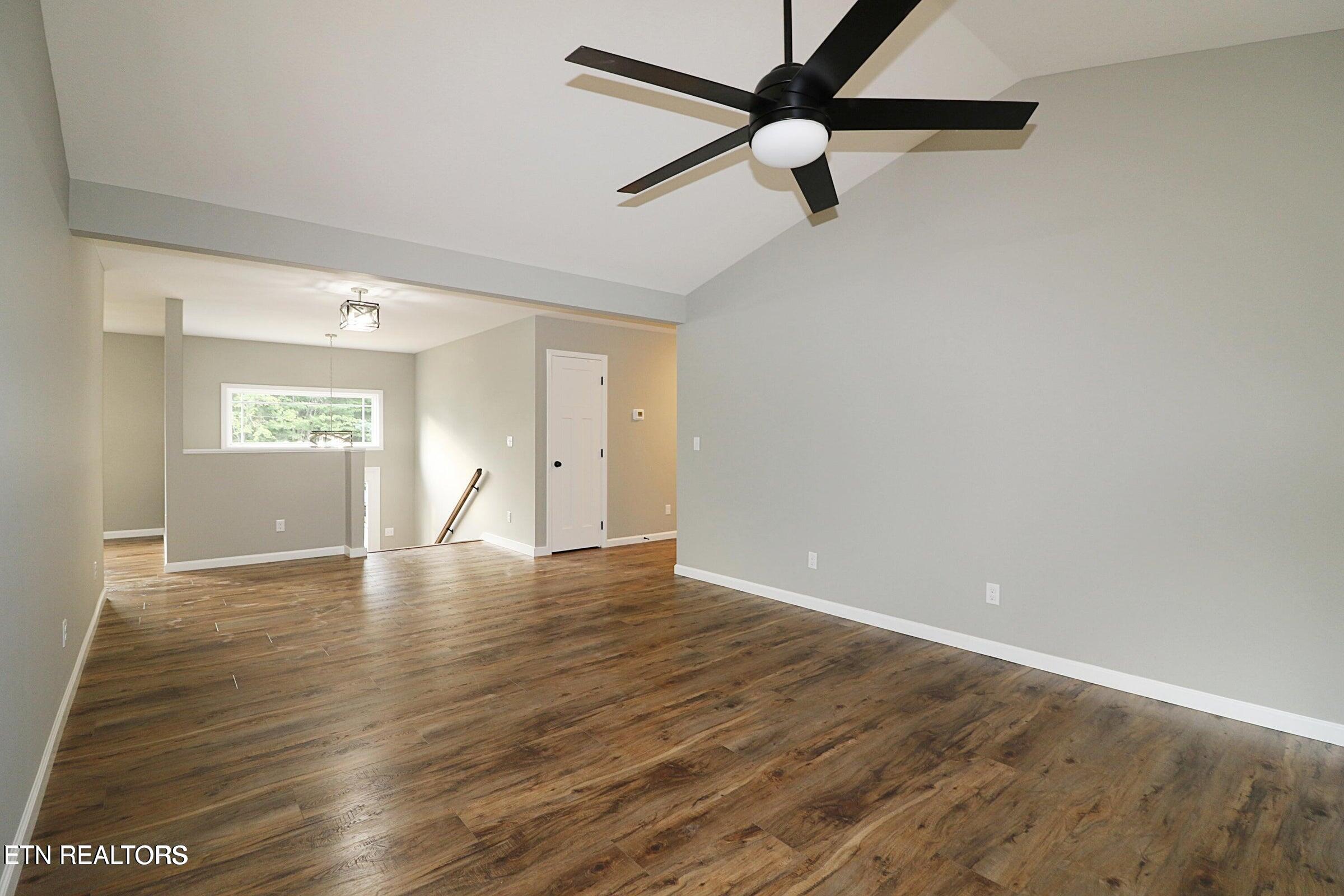 1045 Toomey Fls Road Oneida, TN 37841 - Photo 4 of 57 20240727030535616181000000-o