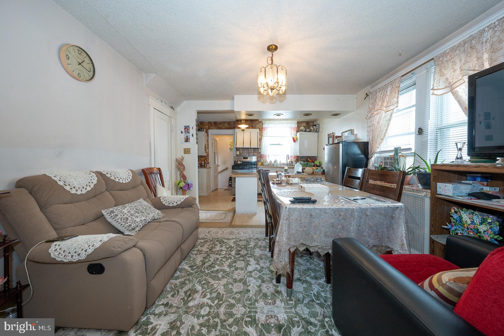 7278 Bradford Road Upper Darby, PA 19082 - Photo 8 of 26