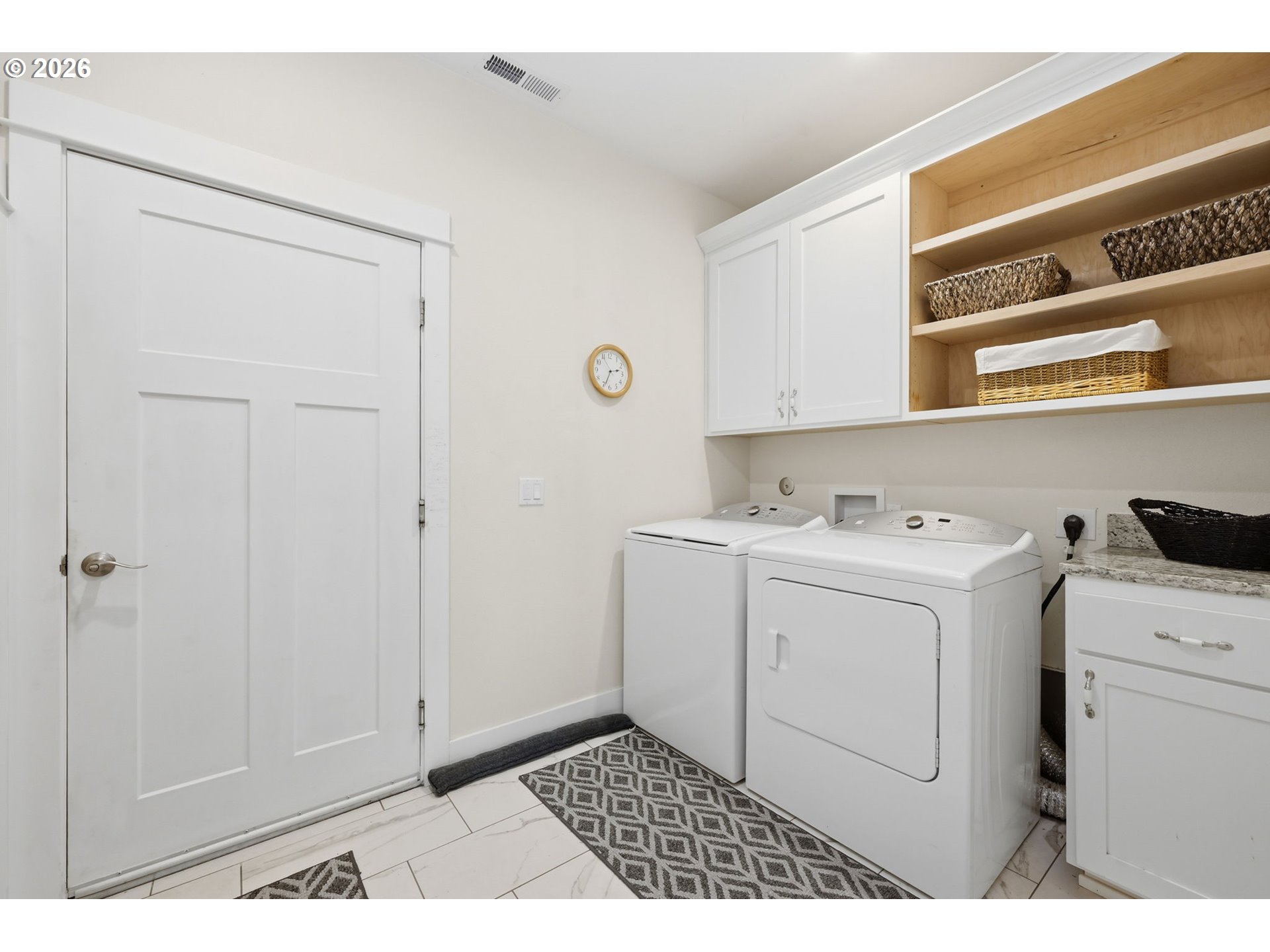 85069 Ridge Top Drive Eugene, OR 97405 - Photo 28 of 48 Laundry