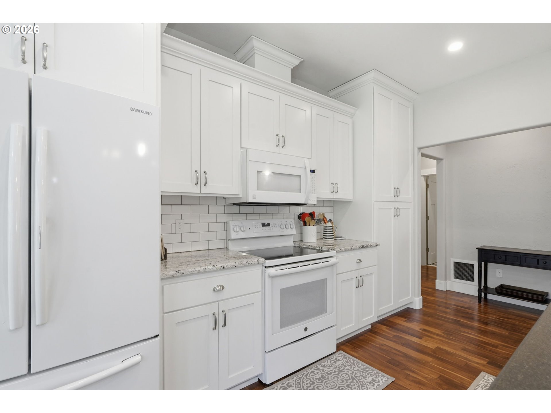85069 Ridge Top Drive Eugene, OR 97405 - Photo 10 of 48 Kitchen