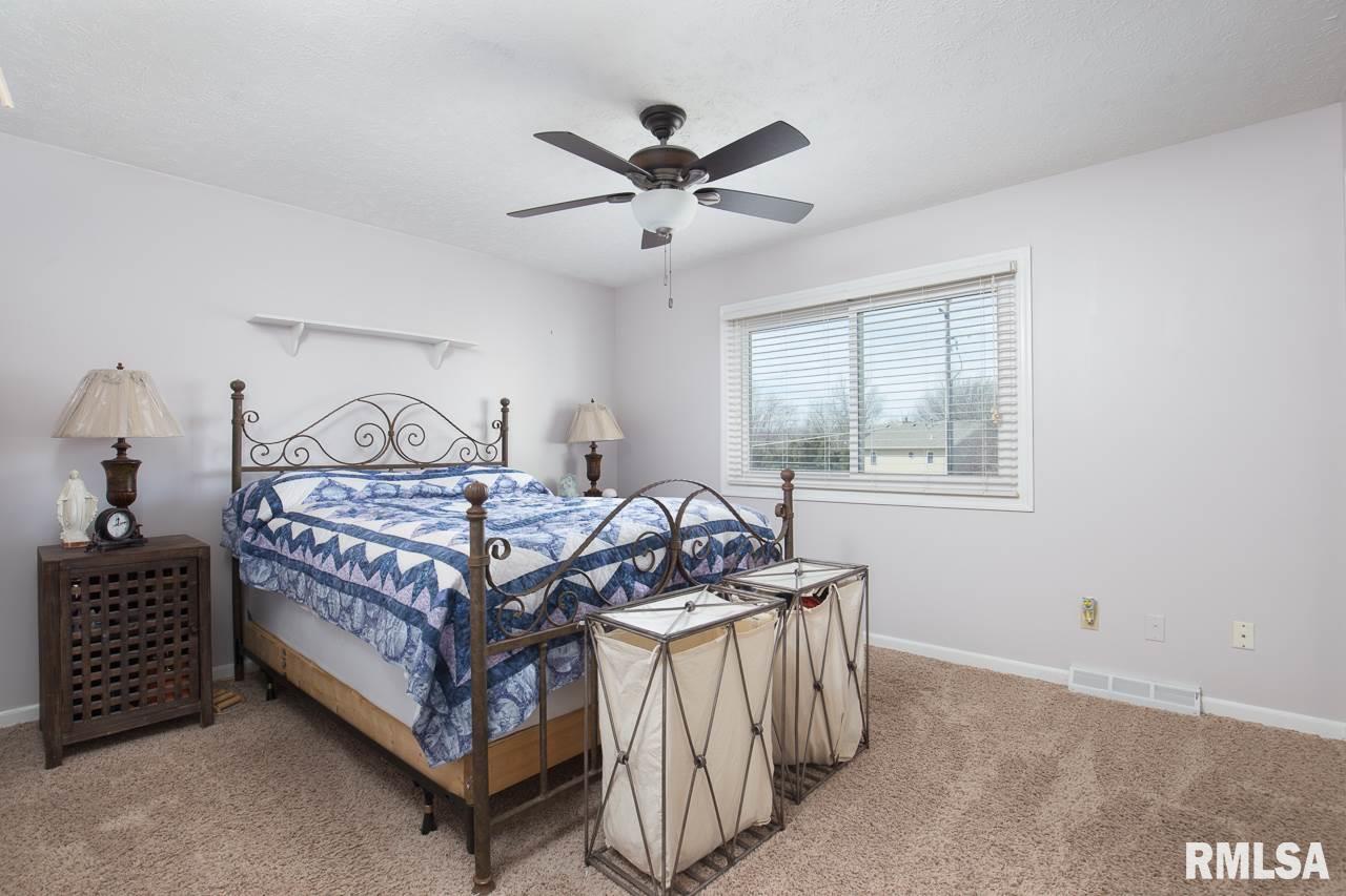 5638 Appomattox Road Davenport, IA 52806 - Photo 6 of 15 Gallery Image 6