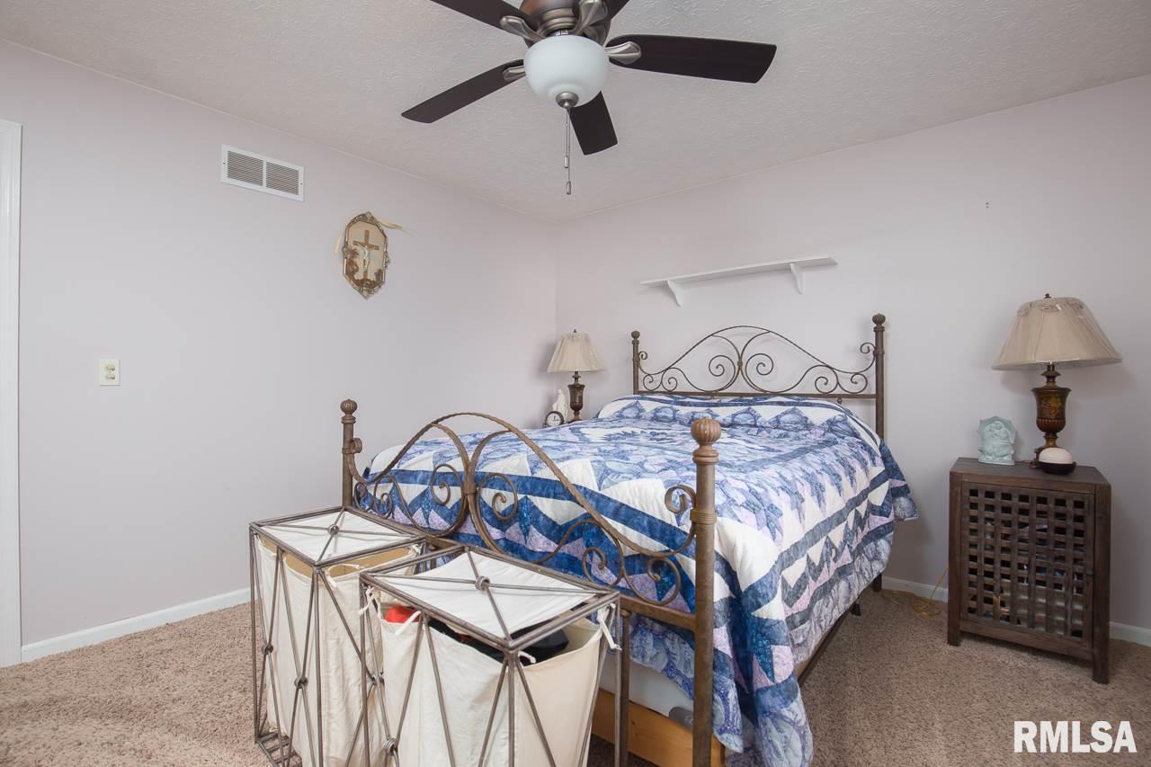 5638 Appomattox Road Davenport, IA 52806 - Photo 7 of 15 Gallery Image 7