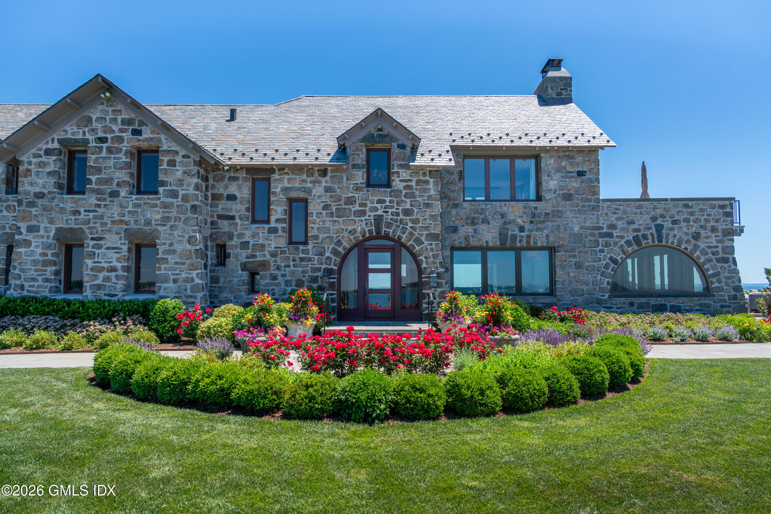 123 Saddle Rock Road Stamford, CT 06902 - Photo 5 of 48 FRONT