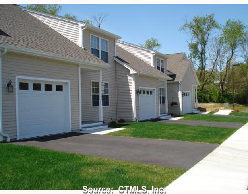 12 Cross Creek Road, Unit 12 Plainfield, CT 06374 - Photo 1 of 1 Gallery Image 1