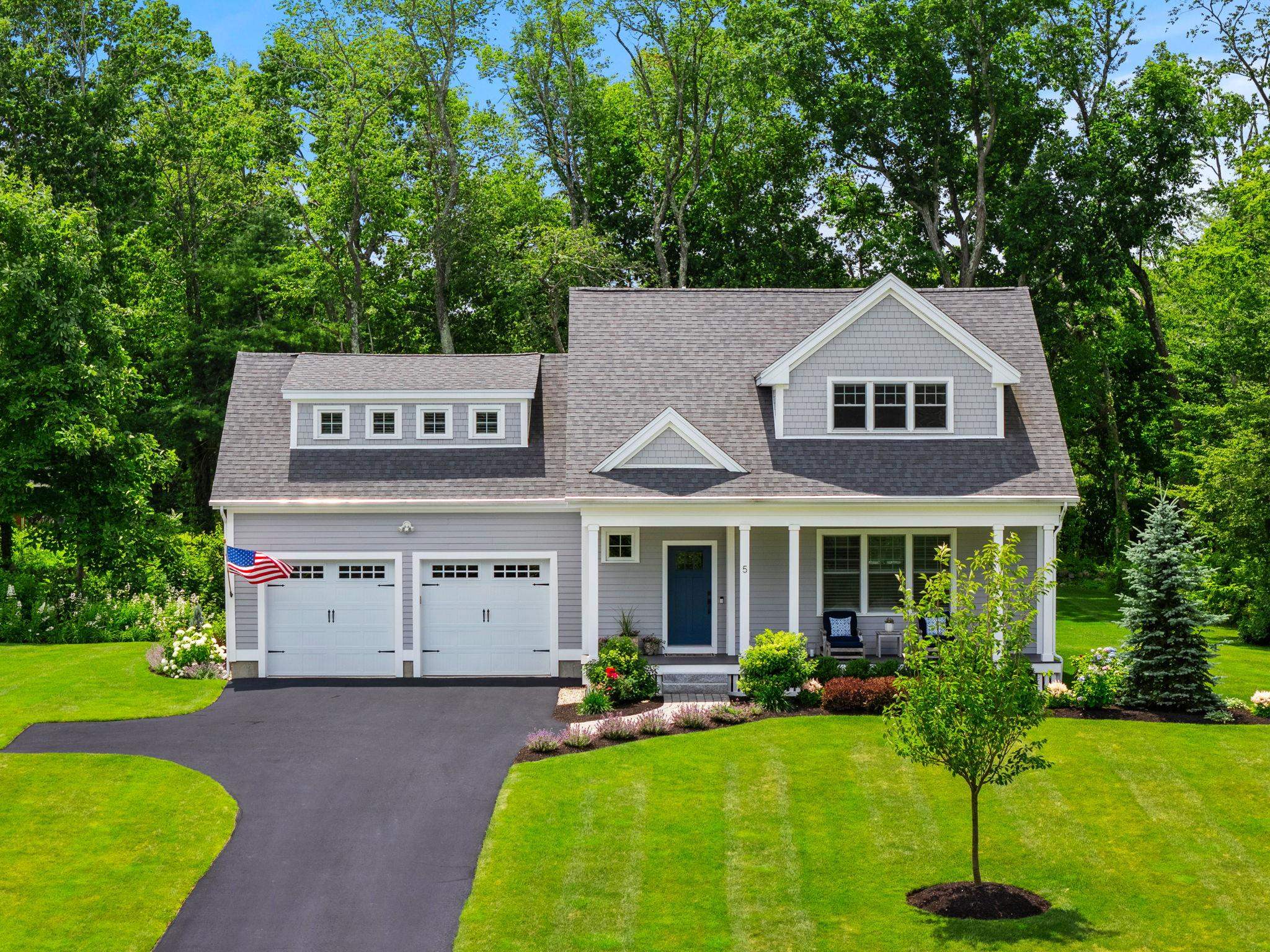 5 Barbaras Way Stratham, NH 03885 - Photo 1 of 40 Gallery Image 1