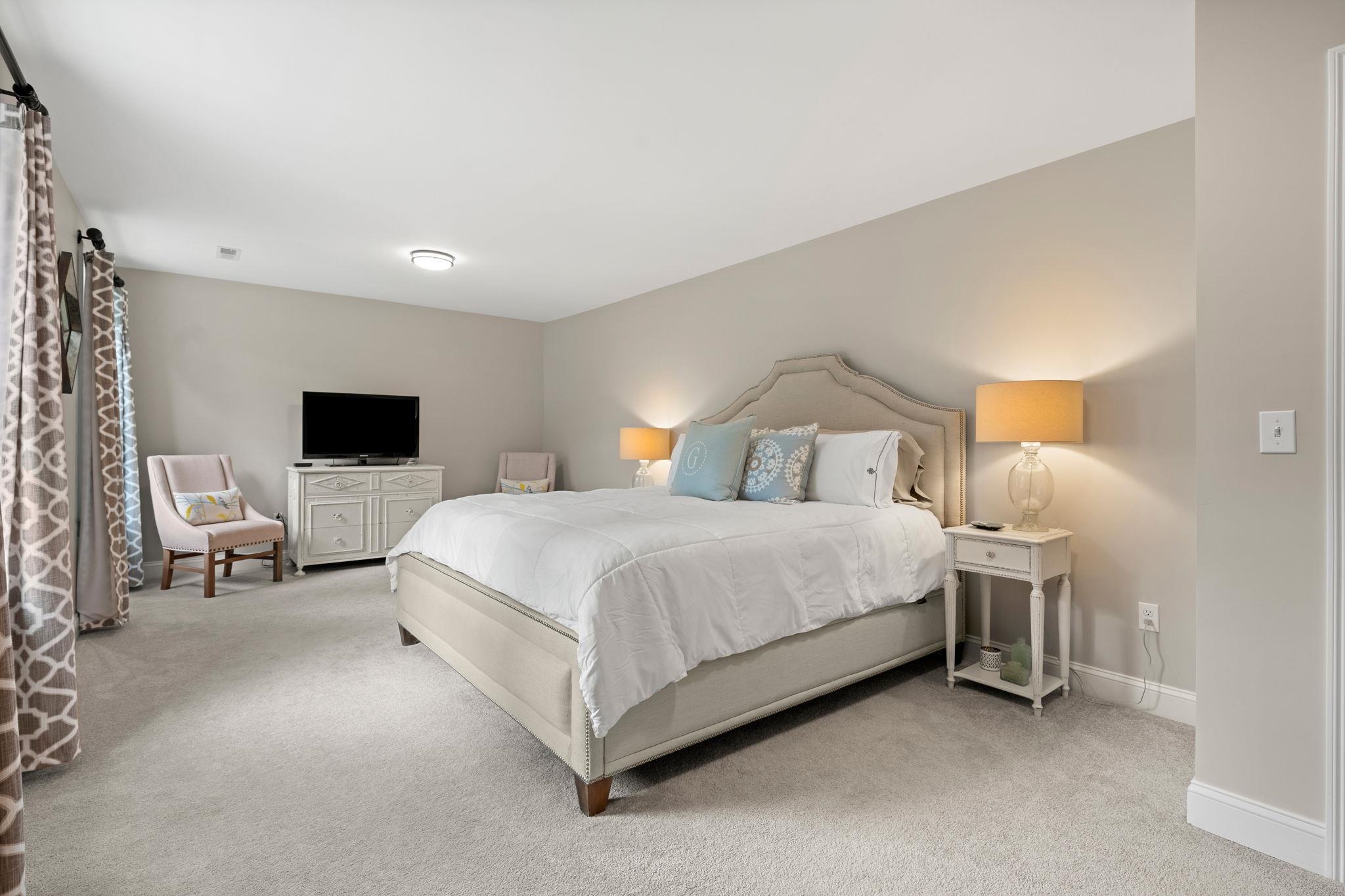 5 Barbaras Way Stratham, NH 03885 - Photo 16 of 40 Gallery Image 16