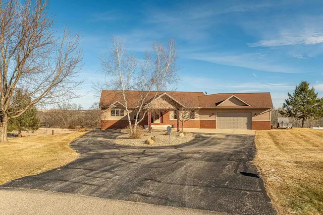 $699,000 | N8875 Blue Vista Lane, New Glarus, WI 53574