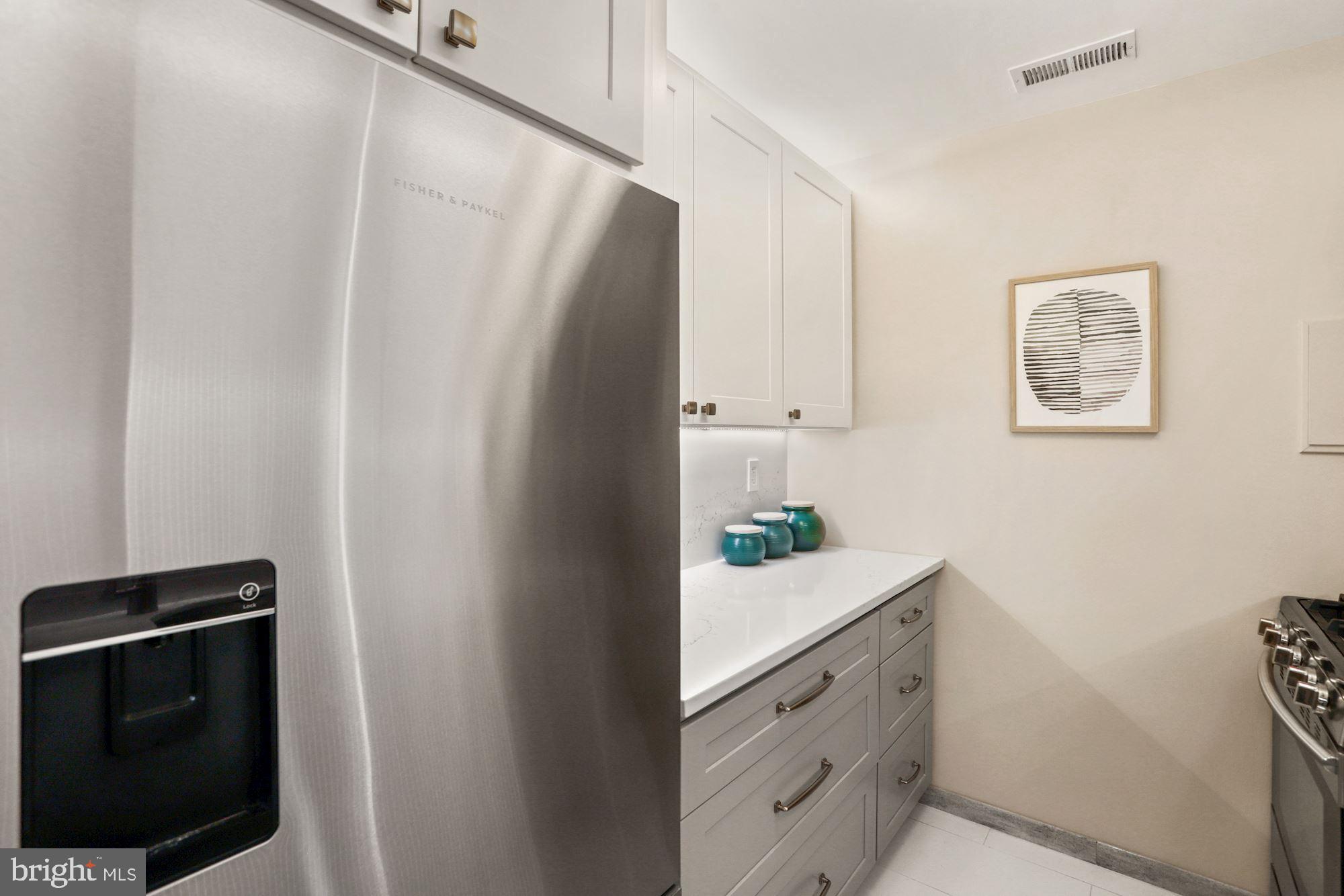 2711 Ordway Street Northwest, Unit 305 Washington, DC 20008 - Photo 12 of 31