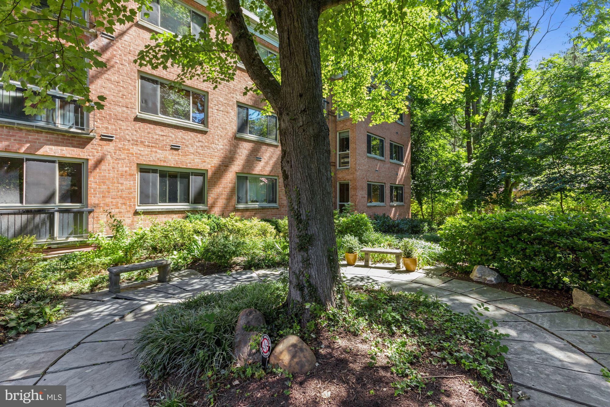 2711 Ordway Street Northwest, Unit 305 Washington, DC 20008 - Photo 25 of 31