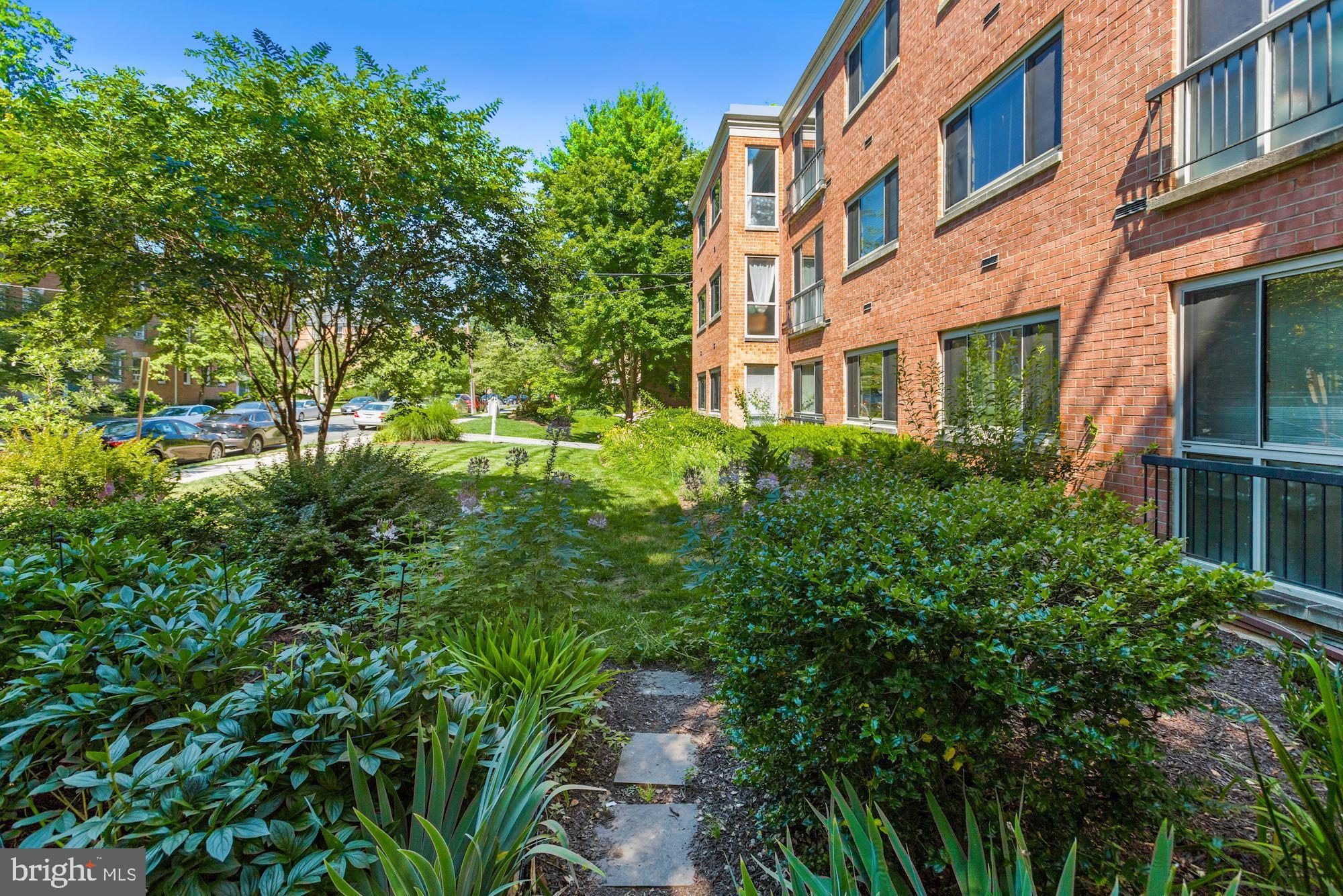 2711 Ordway Street Northwest, Unit 305 Washington, DC 20008 - Photo 26 of 31