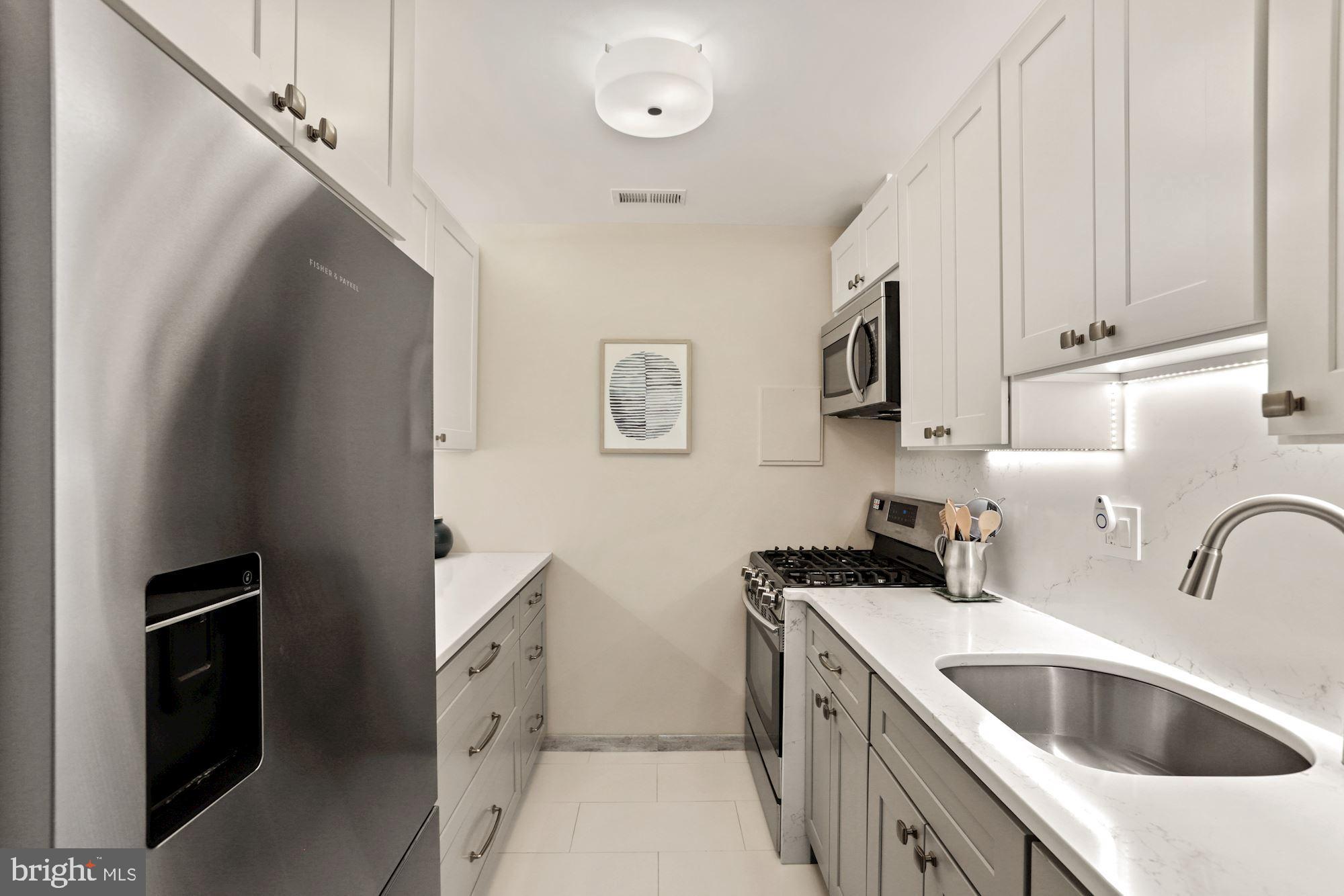 2711 Ordway Street Northwest, Unit 305 Washington, DC 20008 - Photo 10 of 31