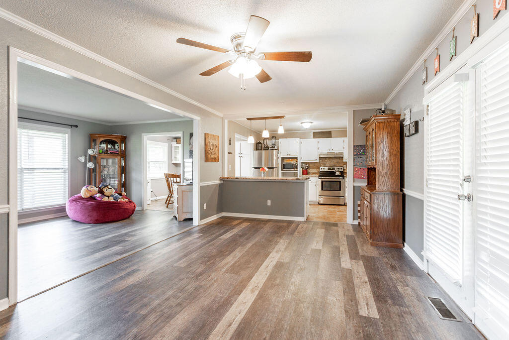 401 Graham Circle Rock Spring, GA 30739 - Photo 18 of 40 401Graham-21