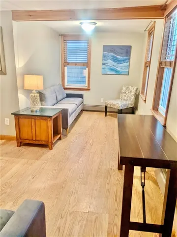 $4,250 | 20 Lee Avenue, Unit 2, Newport, RI 02840