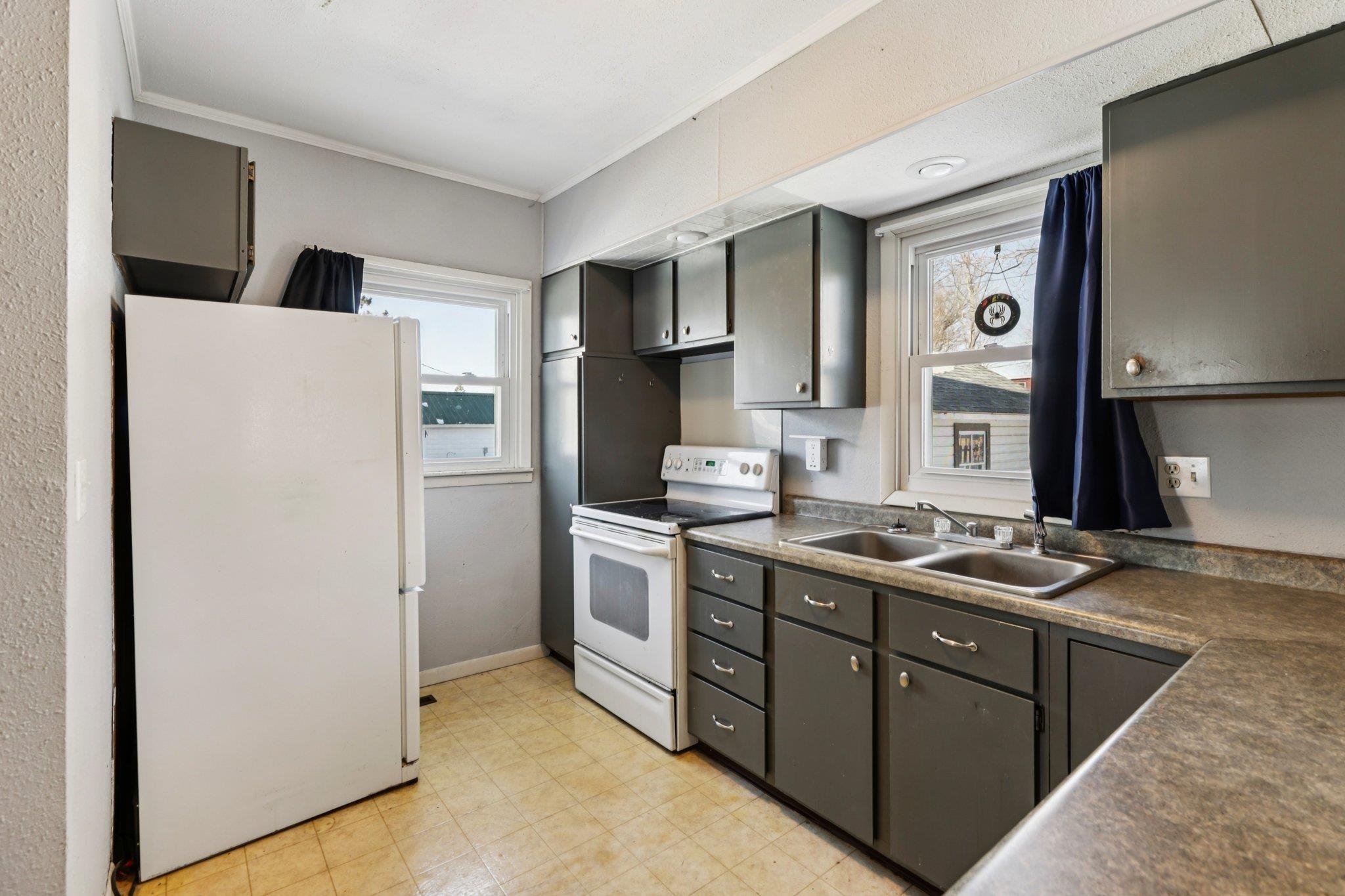 1215 10th Street Monroe, WI 53566 - Photo 13 of 35