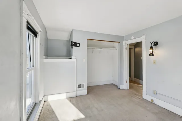 $189,900 | 1215 10th Street, Monroe, WI 53566