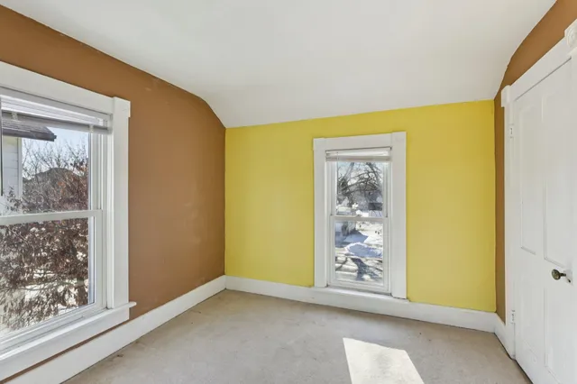 $189,900 | 1215 10th Street, Monroe, WI 53566