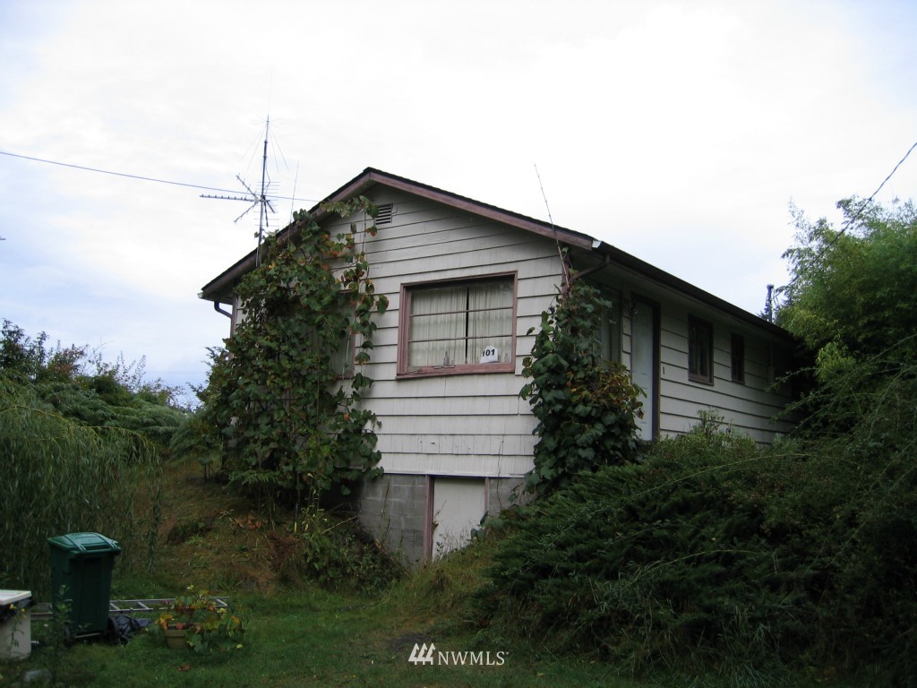 101 Union Avenue Northeast Renton, WA 98059 - Photo 2 of 2