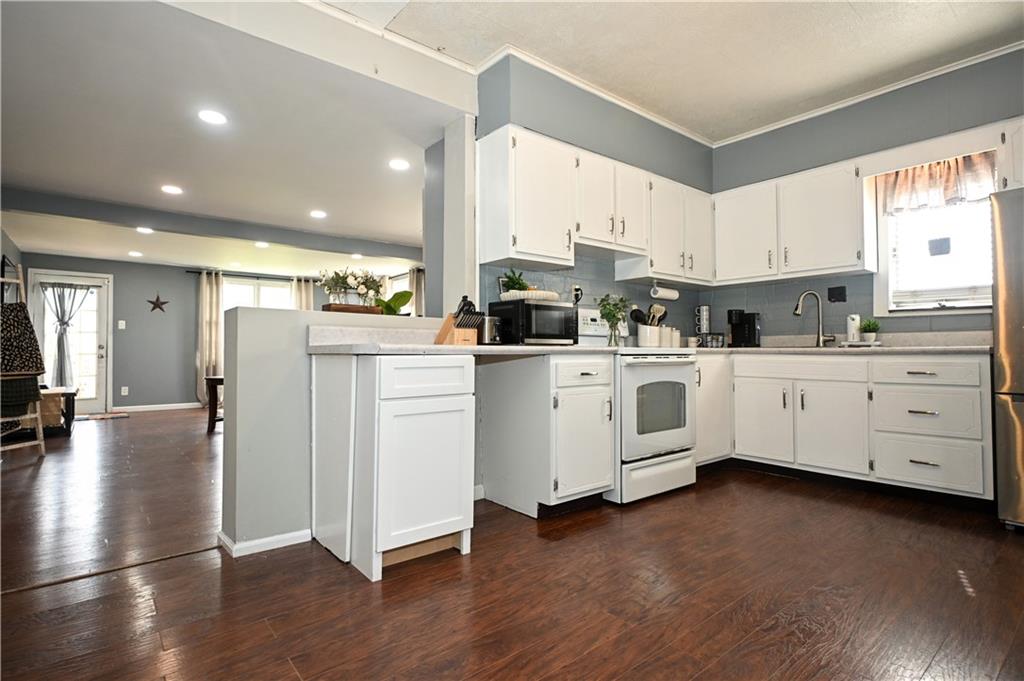 1144 Rostraver Road Belle Vernon, PA 15012 - Photo 10 of 44 Gallery Image 10