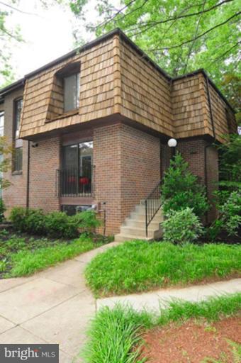 8010 Inverness Ridge Road Potomac, MD 20854 - Photo 1 of 2 Exterior (Main)