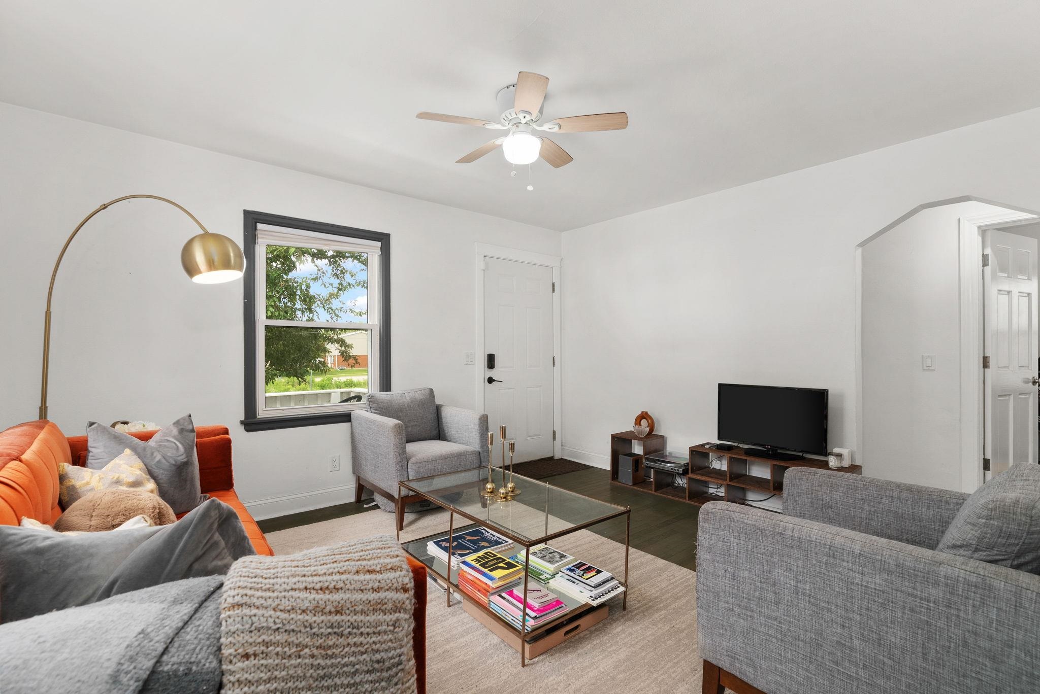 2933 Sachs Street Madison, WI 53704 - Photo 6 of 30