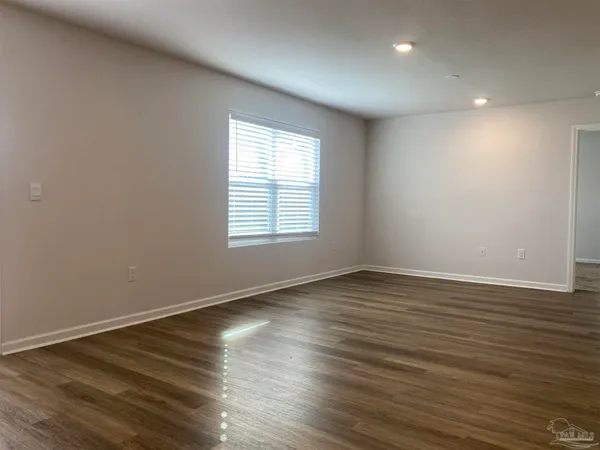 $1,900 | 6089 Secretariat Way, Pensacola, FL 32526