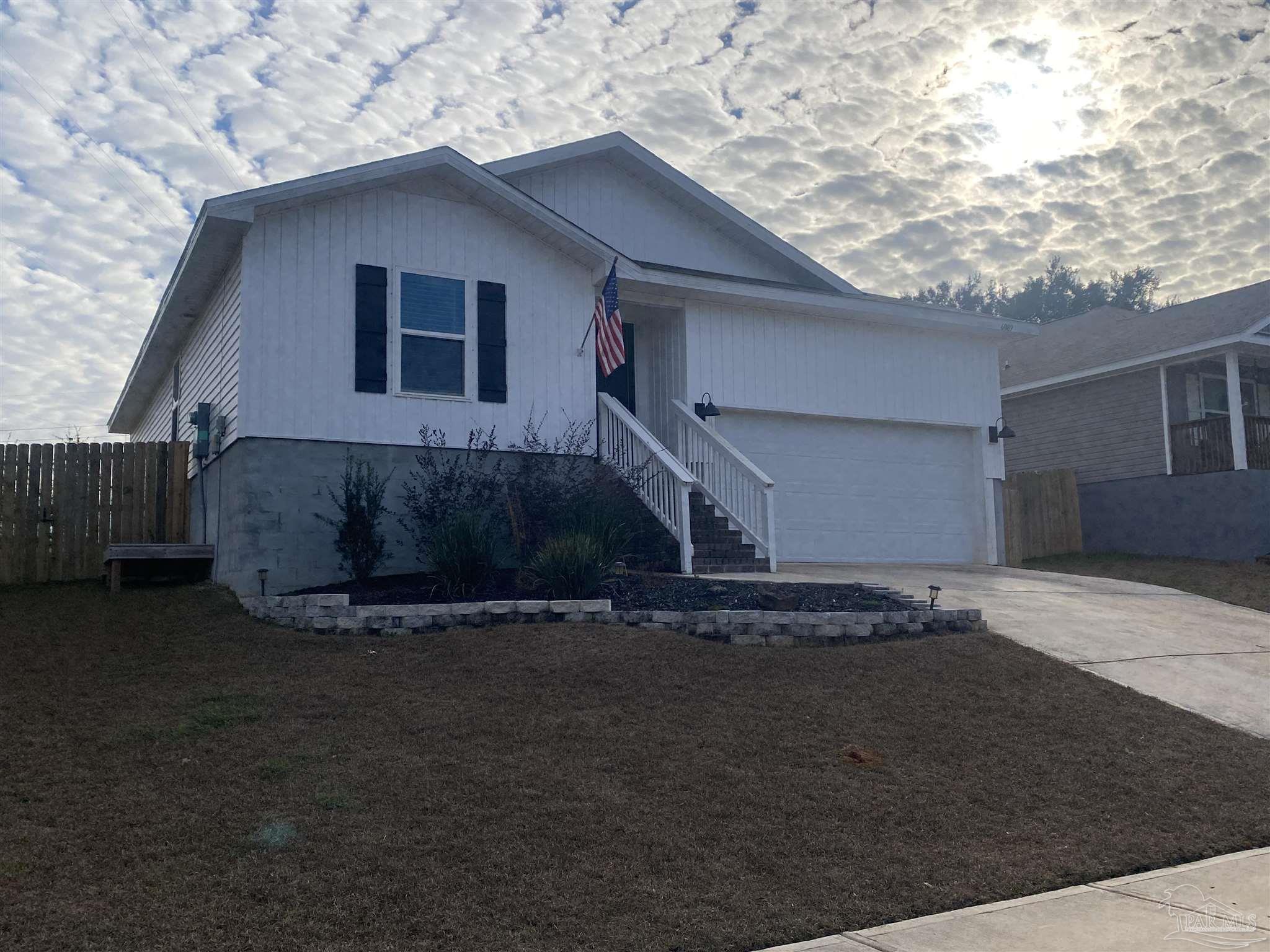 6089 Secretariat Way Pensacola, FL 32526 - Photo 2 of 32