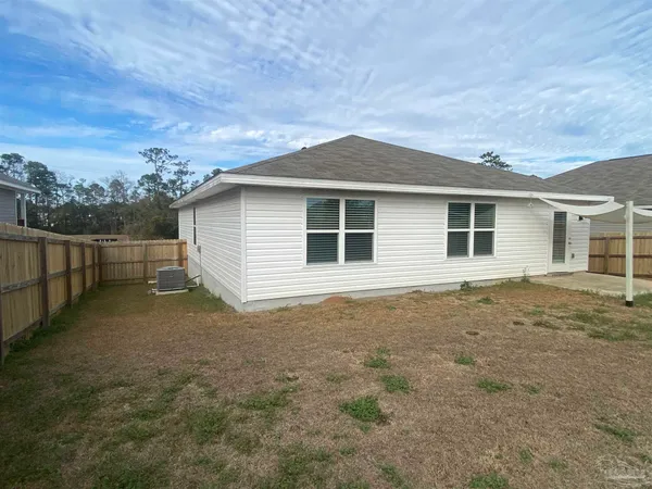 $1,900 | 6089 Secretariat Way, Pensacola, FL 32526