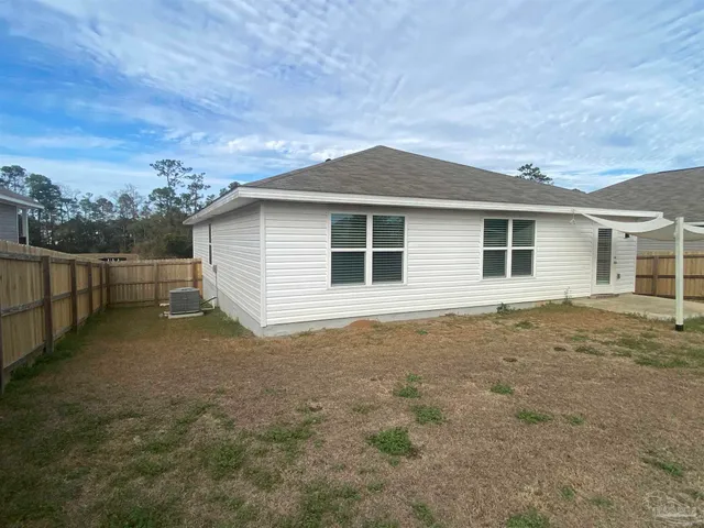 $1,900 | 6089 Secretariat Way, Pensacola, FL 32526