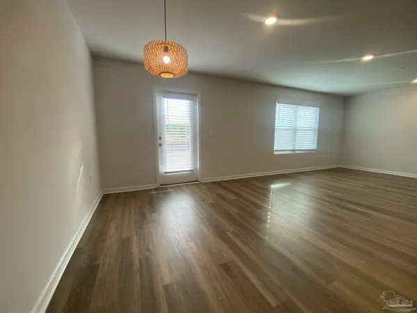 $1,900 | 6089 Secretariat Way, Pensacola, FL 32526