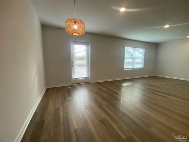 $1,900 | 6089 Secretariat Way, Pensacola, FL 32526