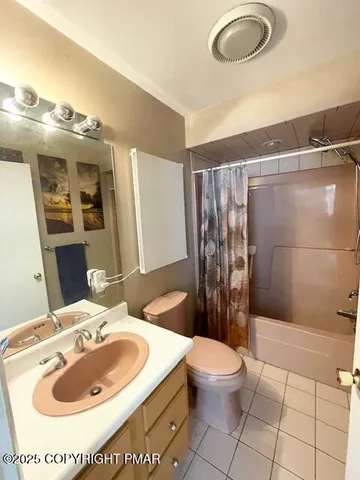 $490,000 | 146 Gunstock Lane, Tafton, PA 18464