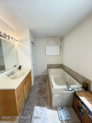 $490,000 | 146 Gunstock Lane, Tafton, PA 18464