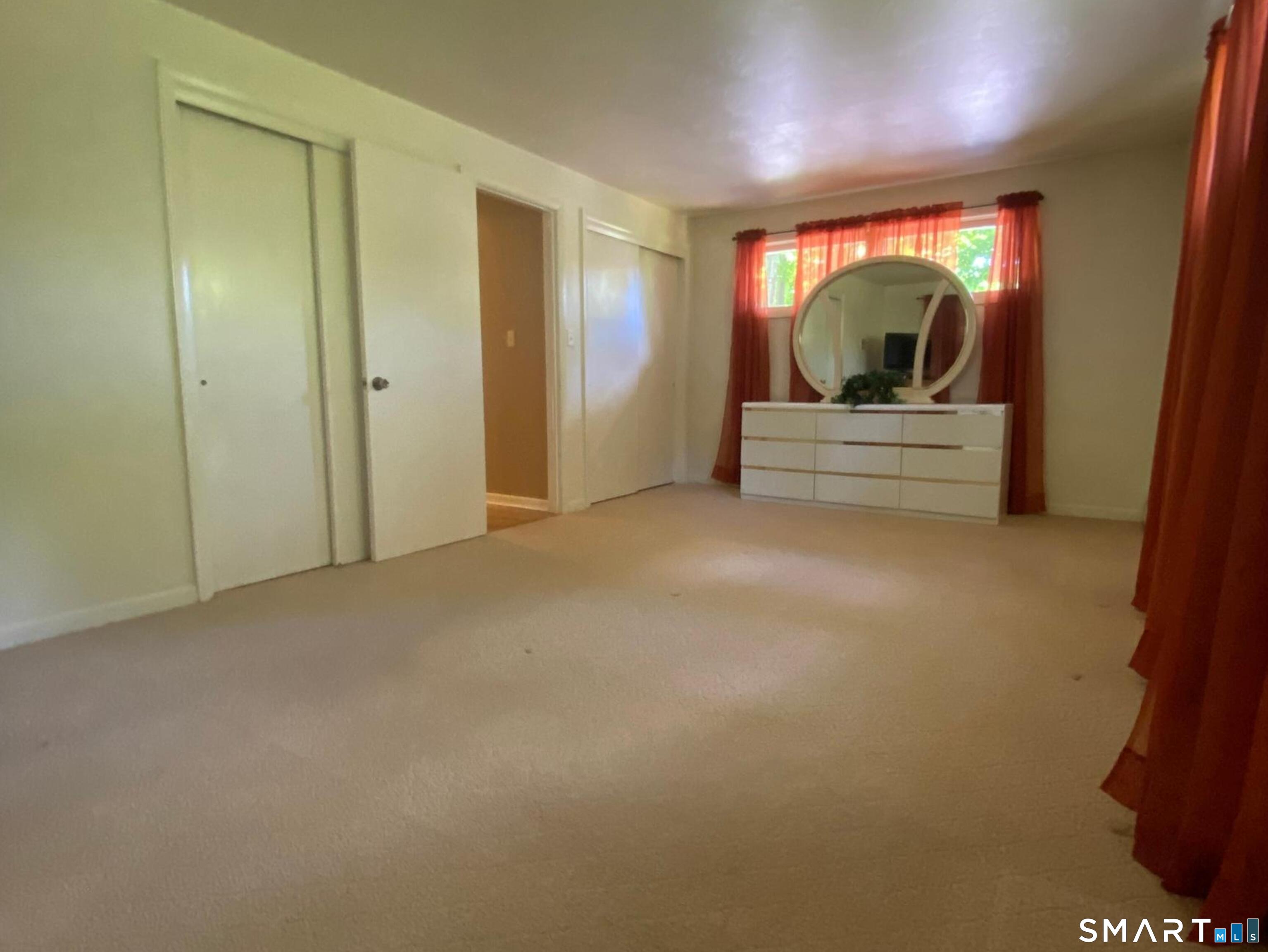 8 Commodore Street Norwich, CT 06360 - Photo 19 of 38