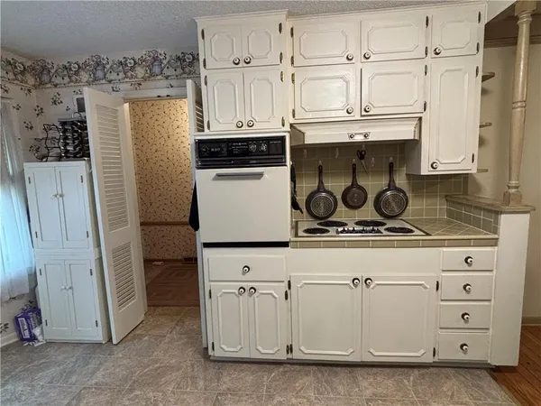 $239,900 | 3619 South Ralston Avenue, Independence, MO 64052